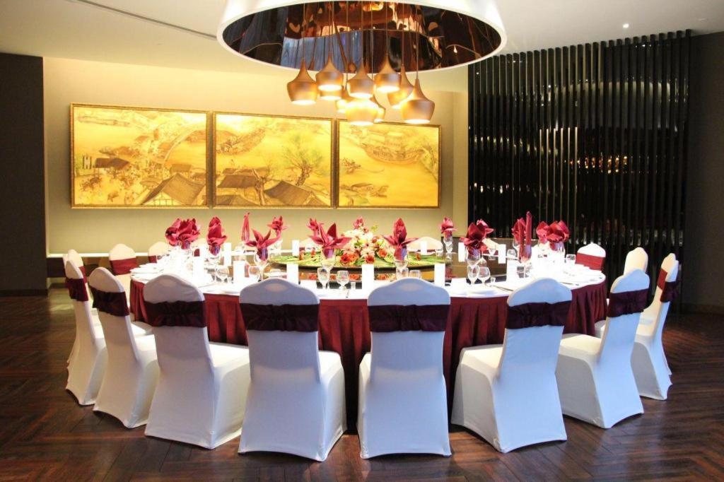 Maison New Century Hotel Dongguan Dongguan  Dış mekan fotoğraf