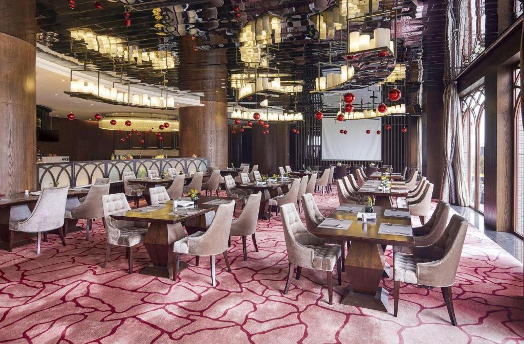 Maison New Century Hotel Dongguan Dongguan  Dış mekan fotoğraf
