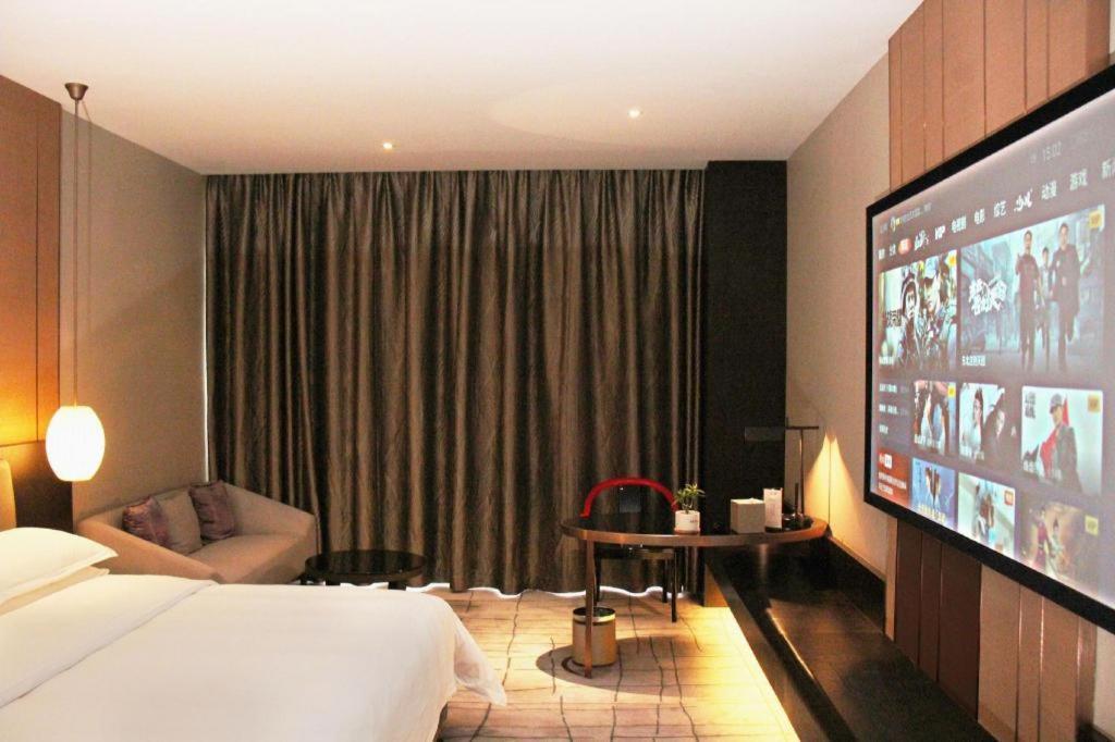 Maison New Century Hotel Dongguan Dongguan  Dış mekan fotoğraf