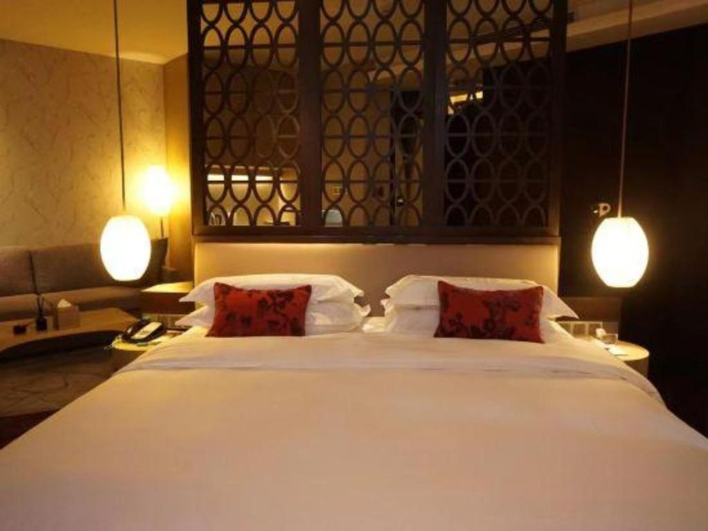 Maison New Century Hotel Dongguan Dongguan  Dış mekan fotoğraf