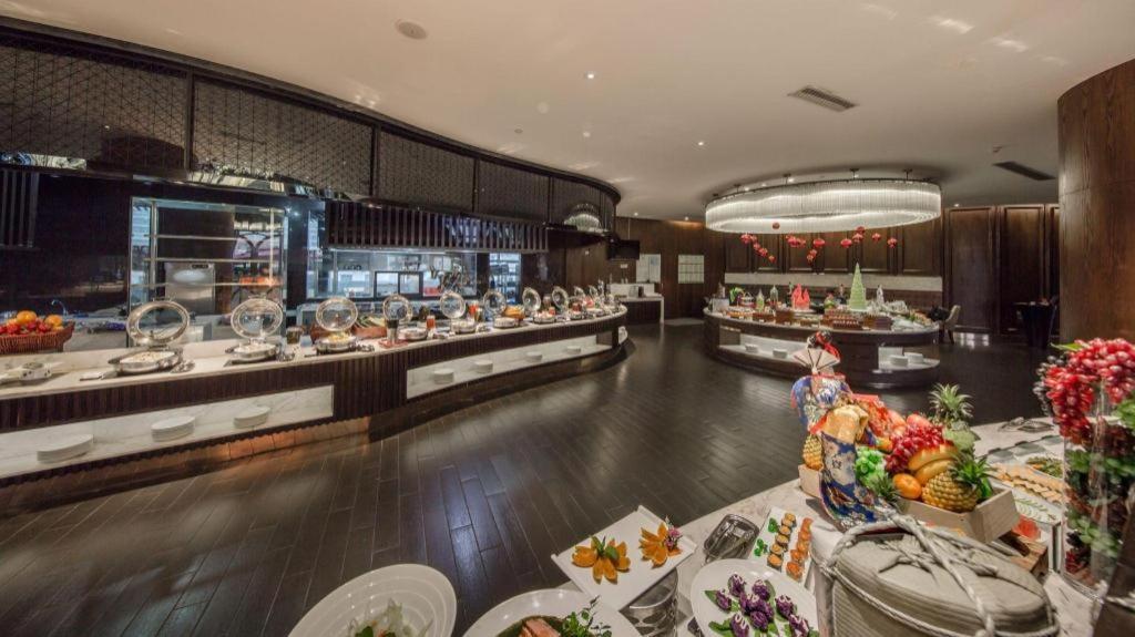 Maison New Century Hotel Dongguan Dongguan  Dış mekan fotoğraf