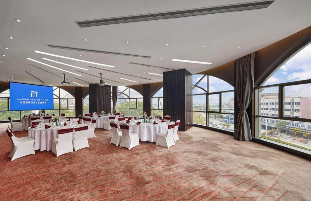 Maison New Century Hotel Dongguan Dongguan  Dış mekan fotoğraf