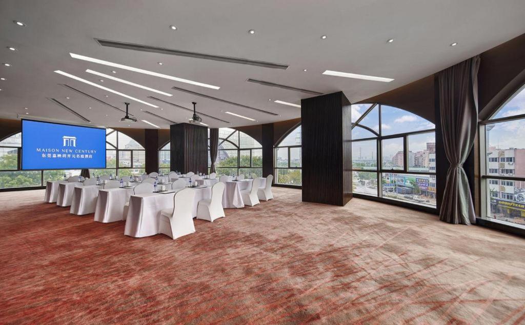 Maison New Century Hotel Dongguan Dongguan  Dış mekan fotoğraf